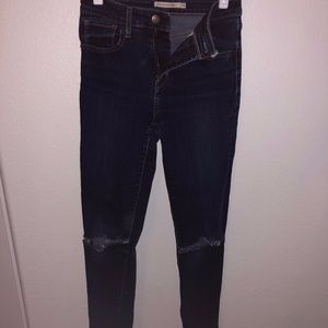 Levi's 721 High Rise Skinny Jeans